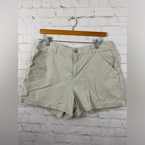 New York & Company Pants - New York & Company Shorts Womens Size 12 Light Khaki High Waisted (Has A Flaw)